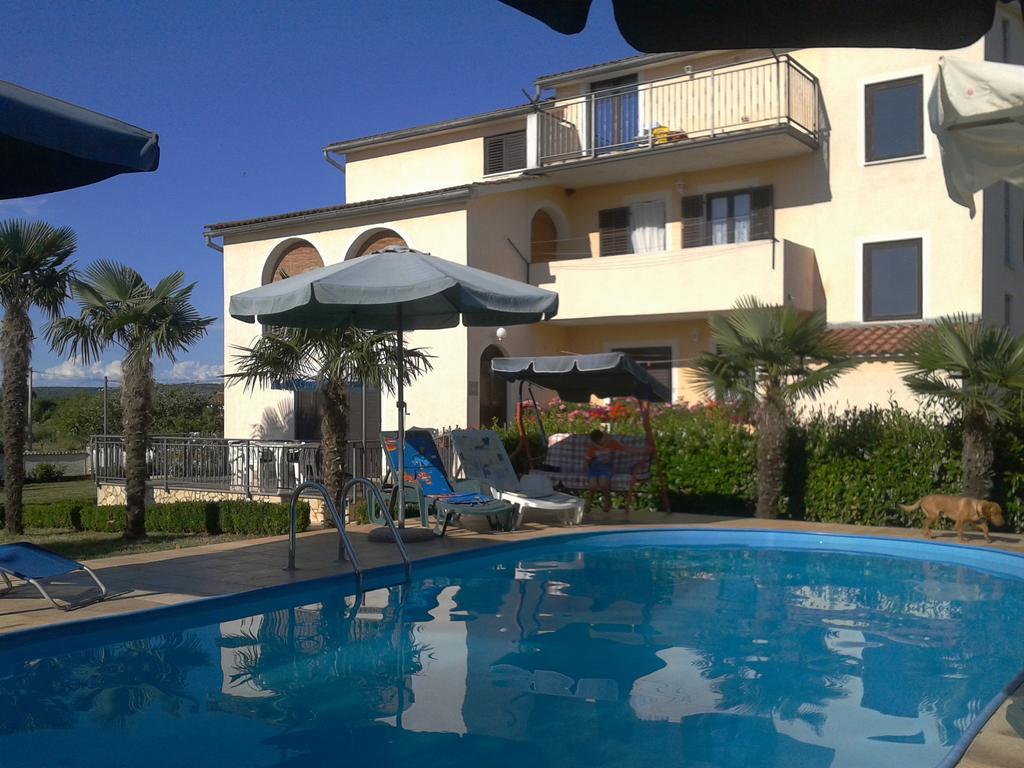 Apartments Marica Porec Exterior photo